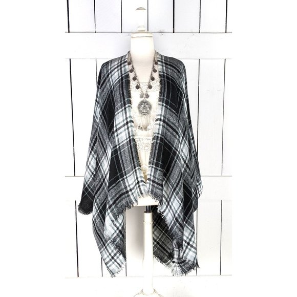 Black white plaid checker fringe blanket kimono cover up cardigan jacket one siz - Picture 2 of 6